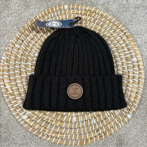 NWT Life is Good Men’s Beanie Black Knit Logo